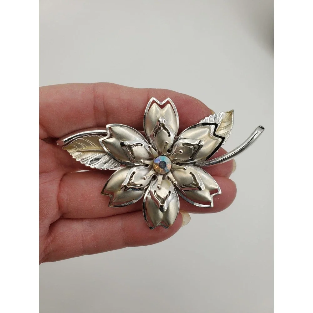 Vtg Silvertone Aurora Borealis Moveable Flower Brooch Pin